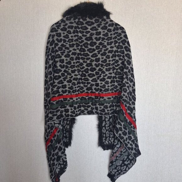 NWT Kimberly.C Faux Fur Soft Leopard Print Cape Shawl One Size Preppy Warm Fall - Picture 5 of 6